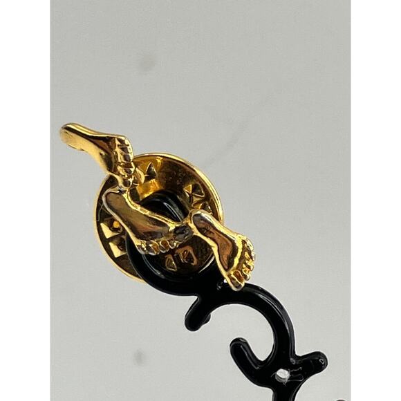 Gold-Tone "Footprints In The Sand" Hat, Lapel Pin! - Picture 2 of 11